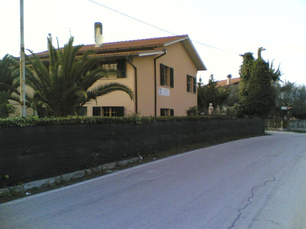 Bed&Breakfast Giardino Agritourist Controguerra Exterior photo